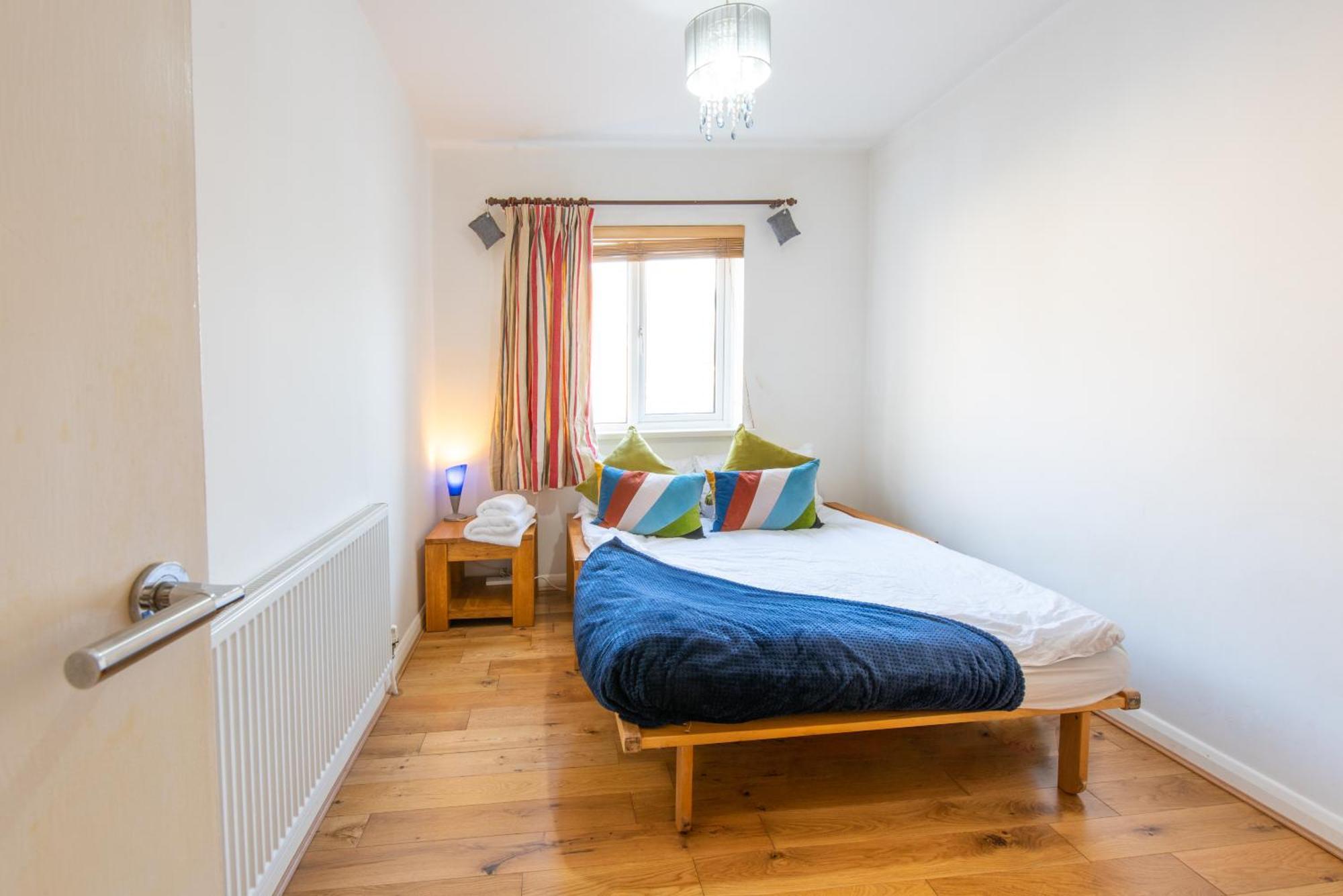 London Stratford - Spacious 2 Bed Flat With Secured Parking & Private Garden Exteriér fotografie